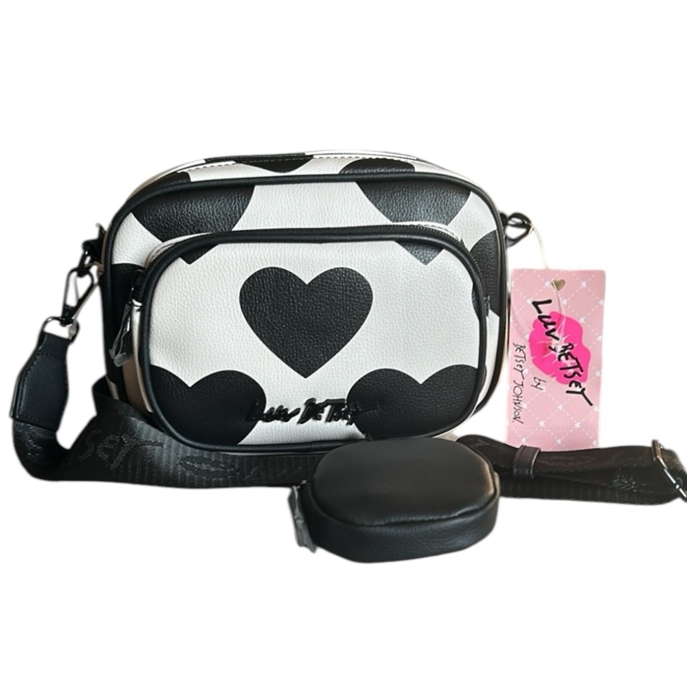 Luv Betsey by Betsey Johnson Crossbody Camera Bag Cream with Black Hearts New 🖤